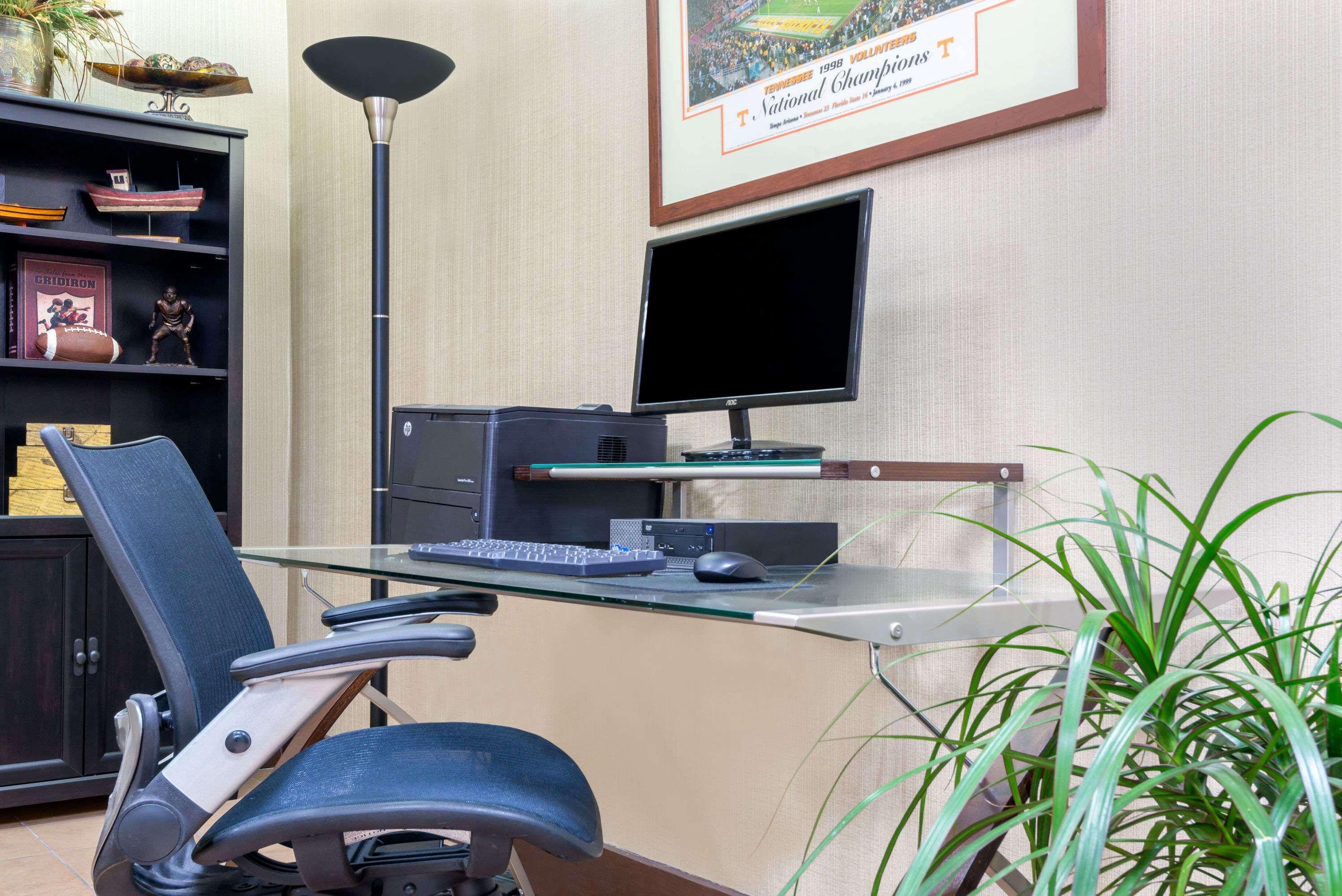 Days Inn By Wyndham Knoxville East Екстериор снимка